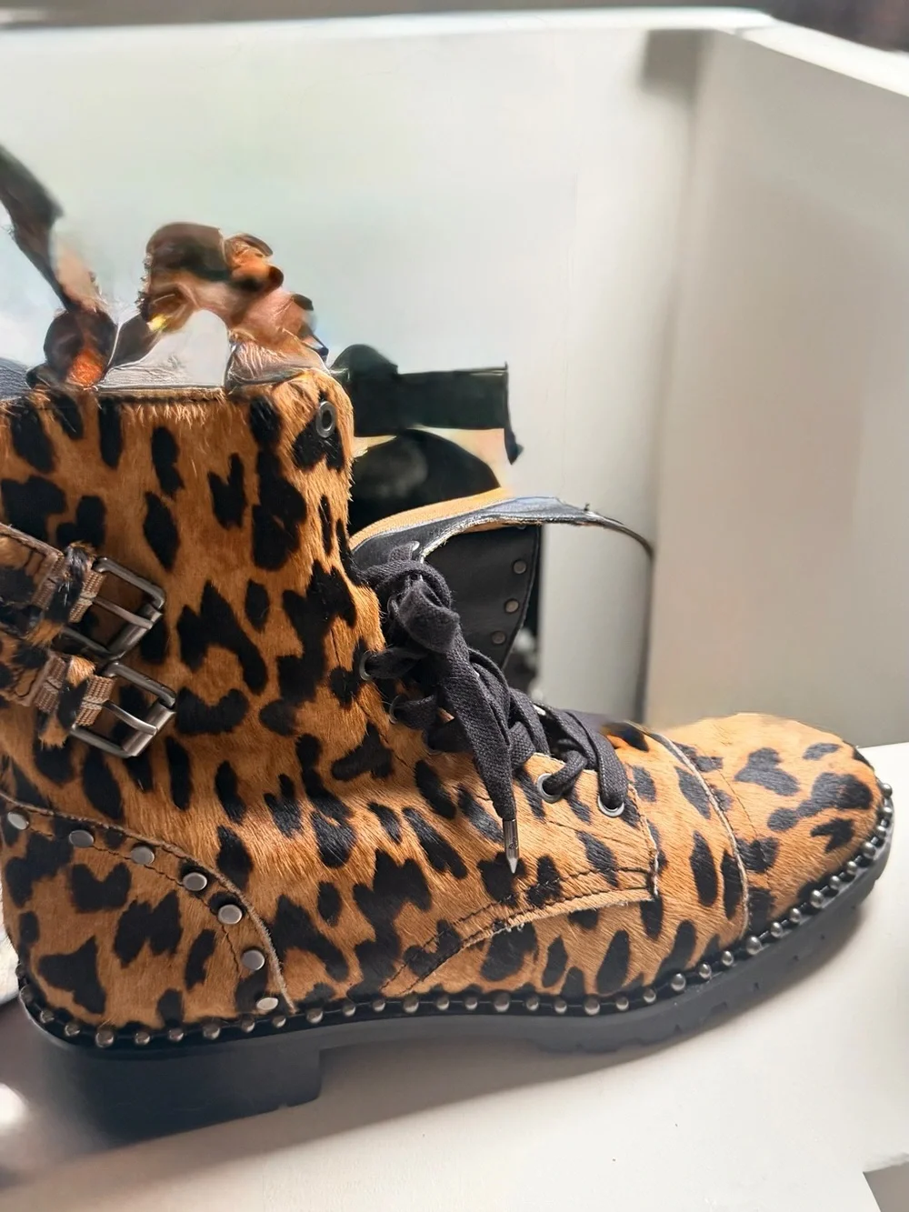 N/A bold leopard